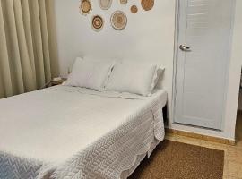 Studio Apt in Añasco Beach 15min drive to Rincon，位于阿尼亚斯科的酒店