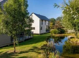 Lakeside Stay with Sauna