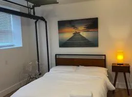 Private Garden Condo minutes from NYC and park