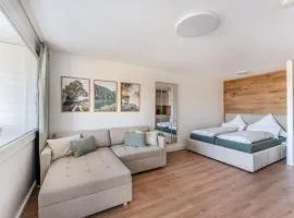 Gemütliches 37qm Apartment - Balkon und Naturblick mit Pool im Haus