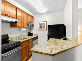 MainStay Suites Middleburg Heights Cleveland Airport，位于米德尔堡海茨的酒店