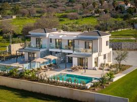 Mama Rosa Luxury Villas with private pools，位于Zipárion的酒店