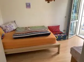 Doppelzimmer mit Terrasse zum Garten, ruhig, Weinbergsblick, zusätzliches Kinderzimmer anbei möglich