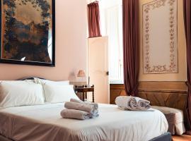 Boutique Hotel Palazzo Ricardi Imperia con Spa, piscina e parcheggio，位于因佩里亚的酒店