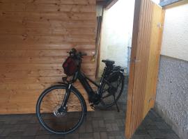 Apartment Zwei Schlafzimmer und absperrbare Fahrradgarage，位于鲍姆霍尔德尔的酒店
