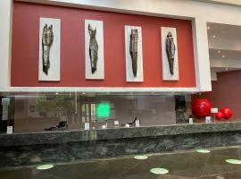 达利广场假日酒店，位于墨西哥城的酒店