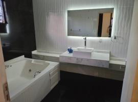 Hotel FG，位于亚松森的酒店