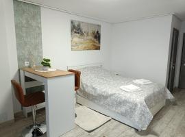 Harmony Studio，位于特尔古-塞奎斯的酒店