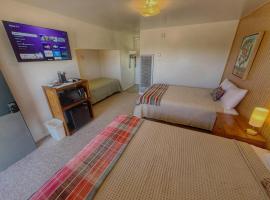 Lucky Seven Shared Kitchen, Sleeps 4 Mokee Motel，位于布拉夫的酒店