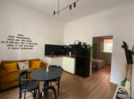AMA HOMe, appartamento in centro con terrazza，位于安科纳的酒店