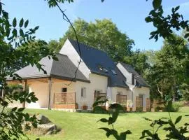 Lively holiday home with enclosed garden