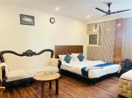 Hotel Poonam Vilas - Near Fortis Vasant Kunj