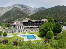 Hotel Gut Brandlhof，位于萨菲登安斯泰内嫩米尔的酒店