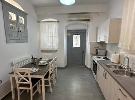 Central & Cozy of Apeiranthos，位于Apeiranthos的酒店