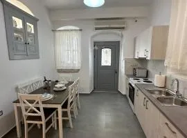 Central & Cozy of Apeiranthos