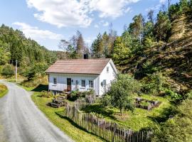 Det Hvite Hus - Fosseland Hytter，位于Feda的酒店