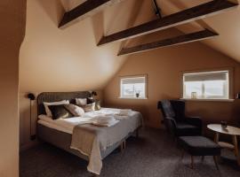Trakt Forest Hotell Gårdshotell，位于Holsbybrunn的酒店