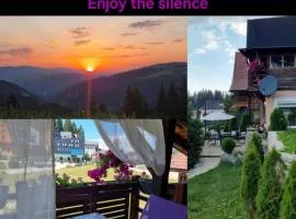 Enjoy the Silence Holiday Home