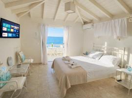 Ammos Boutique Rooms-Seafront Stay in Elafonisos，位于艾拉方索斯的酒店