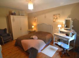 Bièvre Forest-Edge Retreat，位于Bellefontaine的酒店