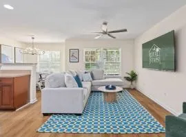 Queen Kelsey-Mins From Credit One-Pet Friendly