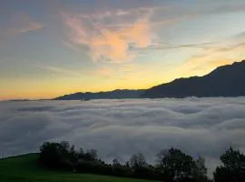 Nebelmeer Chalet Grabs mit Panorama über das Rheintal