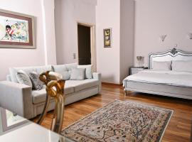 Le Bijou Luxury Rooms & Suites，位于韦里亚的酒店