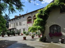 B&B La Quercia，位于蒙卡尔沃的酒店