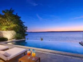 Villa Wind rose by Villas Guide