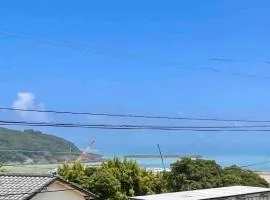 VOYAGE Beautiful sunrise ocean view BEDROOM whole house, 2 rooms on 2nd floor, tatami room on 1st floor, &private garage