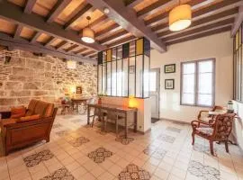 Maison Caviale, 4 suites privées au coeur de Figeac, 4 chambres, 4 salles de bain, jardin