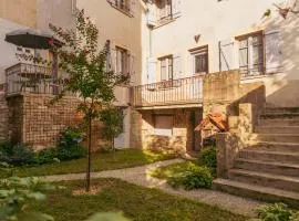 Maison Caviale, 4 suites privées au coeur de Figeac, 4 chambres, 4 salles de bain, jardin