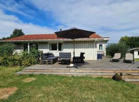 Bright And Cozy Summer House With Spa And Sauna，位于Græsted的酒店