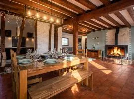 Maison 4 ch avec cheminée, billard et jardin
