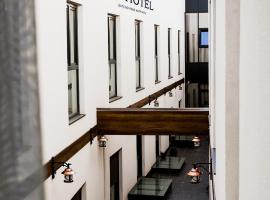 MY HOTEL，位于普里兹伦的酒店