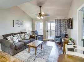 Family-Friendly Condo: 1 Mi to Silver Dollar City!