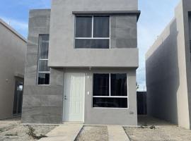 New house in gated community，位于蒙特雷的酒店