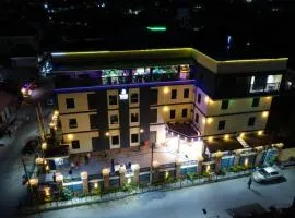 TONELZ HOTEL AND Suites