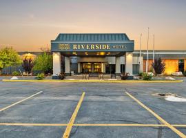 Riverside Hotel & Conference Center，位于卡斯珀的酒店