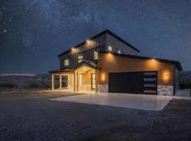 The Grove-River Cabin -Hot Tub- Family Home Near Bryce & Zion