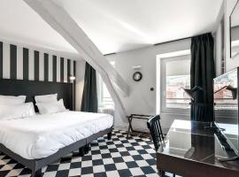Urban Style Hotel des Carmes，位于欧里亚克的酒店