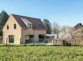 5 Bedroom Beautiful Home In Oudenaarde