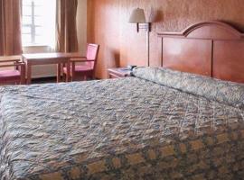 Rodeway Inn，位于福赛斯的酒店