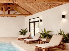 LE BAIN SAUVAGE - Lodges & spa - Pyrénées，位于Bedous的酒店
