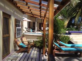 Amanda's Place Green Studio - pool and tropical garden，位于库尔克岛的酒店