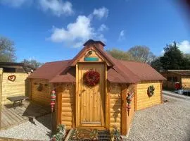 Santa Kota, Christmas cottage