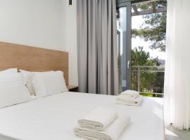 Pine Suites，位于波托什的酒店