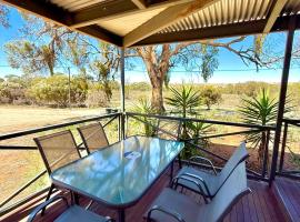 Cozy Wongulla Shack for up to 5 guests，位于Wongulla的酒店