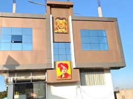 Ram Priya hotel，位于Basāri的酒店