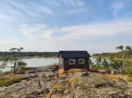 Glasbergsboden, Off-Grid on an island